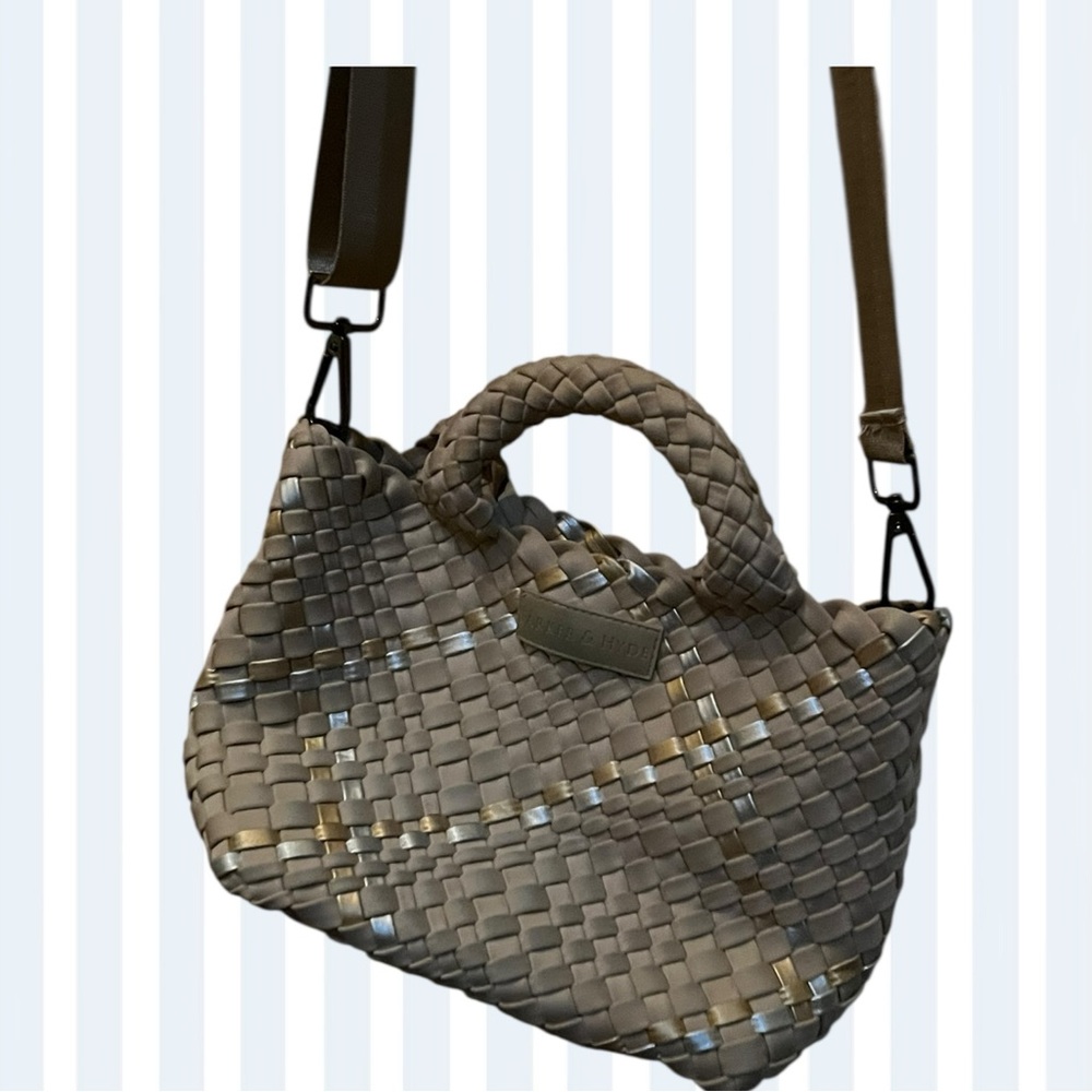 Parker & Hyde Stylish Woven Handbag - Tan